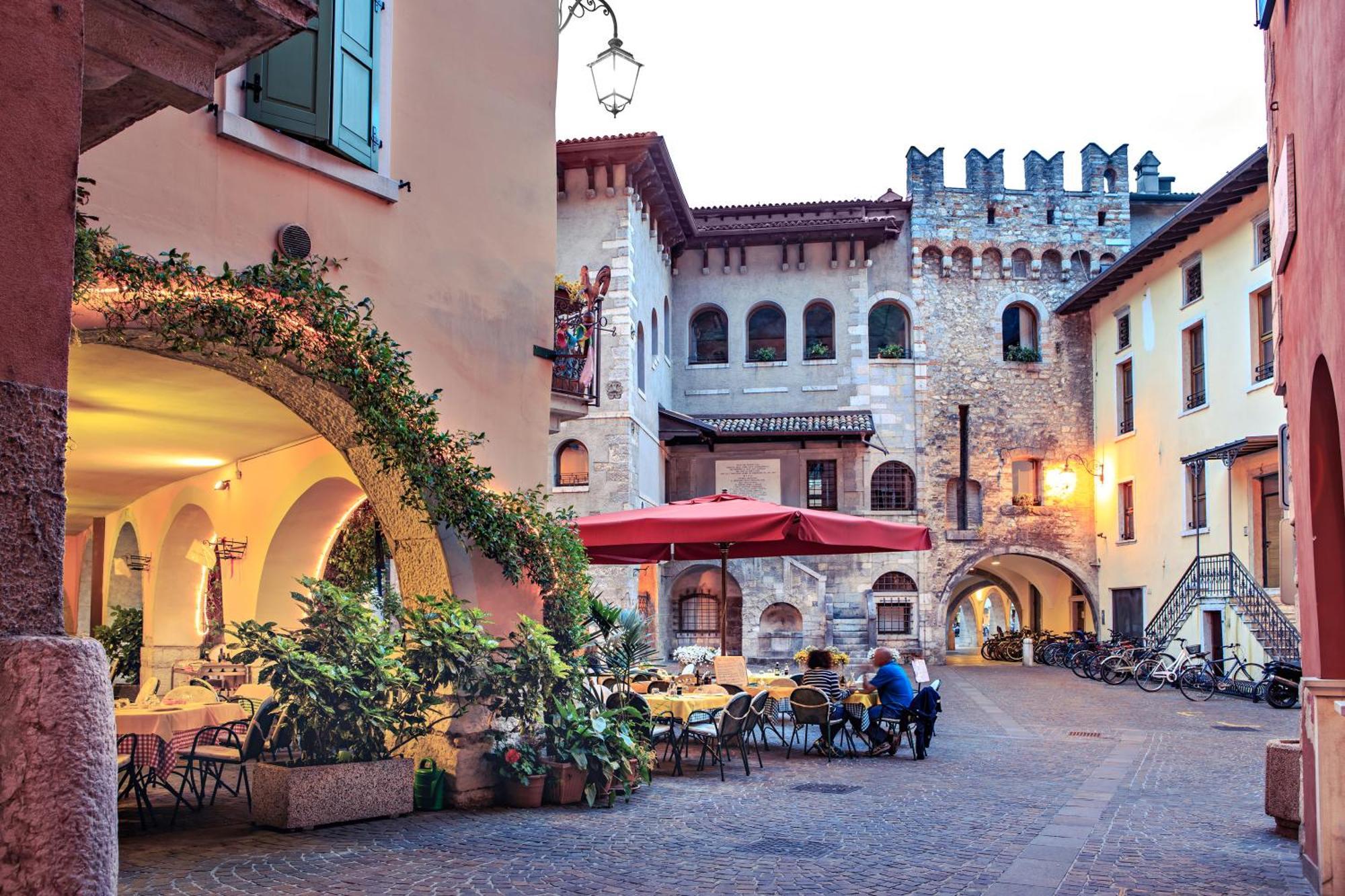 Appartamento Centro Storico Riva 2 - Happy Rentals Eksteriør billede